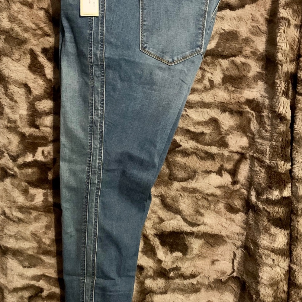 Crescent drive jeans, NWT